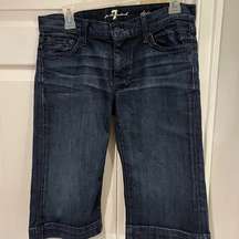 7 for all mankind Dojo dark cropped jeans. Size 28