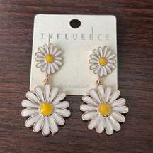 Daisy Acrylic Earrings