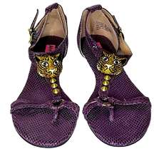 Betsey Johnson Kahluua Purple Flat T-strap Tiger Head Embellished Sandals