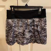 Lululemon printed skirt size 2 tall