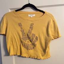 Give Peace A Chance crop top shirt retro look stretch Medium short sleeve