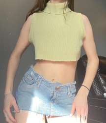 green turtleneck crop top 