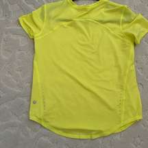 Lululemon tee