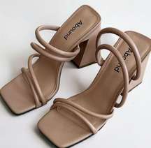 🎉 Austyn Tubular Strappy Block Heeled Sandal Tan Mocha Size 6 NEW