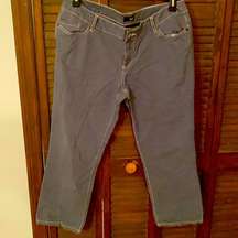 Grey Capri cotton pants