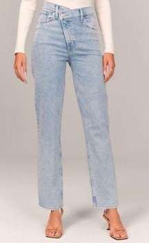 Abercrombie and Fitch curve love Ultra High Rise 90s Straight Jean Criss Cross