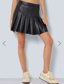 New  Pleated Black Faux Leather Paulo Mini Skirt Size S