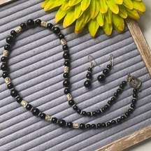 Vintage | Black onyx beaded necklace with matching earrings - like new!