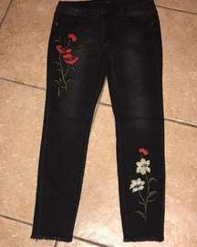 Romeo + Juliet Crop Skinny Jeans Size 30