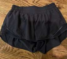 lululemon hotty hot shorts 2.5