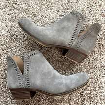 | Bustina booties size 8.5