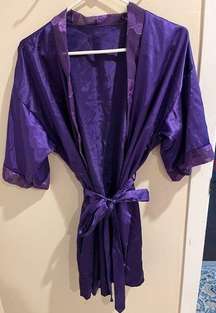 Vintage Petra Fashions Size Large Violet Silky Night Robe with Tie Belt