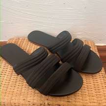 Rothy’s Triple band black slide sandals size 7.5