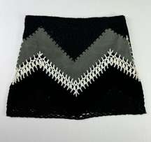 BB DAKOTA Crochet and Mix Media Black Gray and White Mini Skirt Size 4 Boho