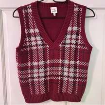 Juniors Sleeveless Plaid Sweater Vest