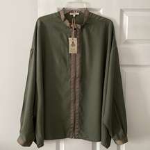 Easel shirt / jacket olive green color very beautiful size L