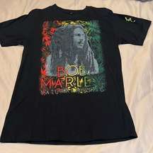 NWOT Aura Rootwear Bob Marley Natural Mystic T-shirt says sz L more like a M