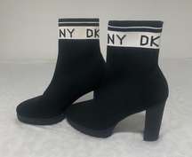 Tessa Sock Ankle Boots Round Toe Platform Block Heel Pull On Logo Size 8M