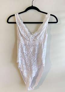 NEVER WORN White Lace Bodysuit