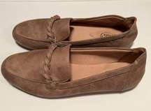 Size 9.5 light brown taupe soft suede velvety cushioned flats