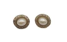 Pearl and gold round‎ stud Vintage earrings