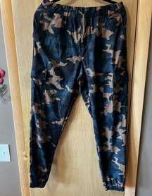 ZYIA Delancey Cargo Camo Camouflage Green Black Jogger Pant