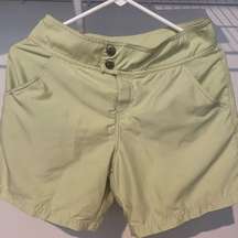 WHITE SIERRA MINT GREEN SHORTS SIZE 4, VERY COMFY, OFFERS WELCOME.