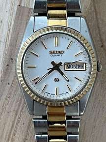 Seiko Ladies Watch SQ Model Vintage Two Tone Bracelet White Dial Day Date Window