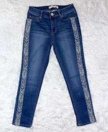 C EST. 1946 DENIM Women’s Classic Mid-Rise Embroidered Cropped Blue Jeans 2