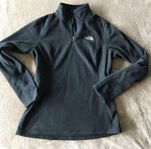 The North Face  Womens S black Pullover half zip