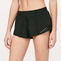 Lululemon Hotty Hot Short II 2.5"