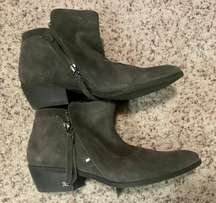 Fashion Bootie, GrayLeather, Size 9.5. PreOwned. 