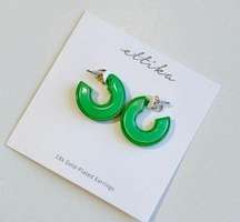 NWOT Ettika Green Daydreamin' Resin Earrings