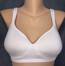 Carole Hochman Small Seamless Comfort Bra Wire Free Molded Cups Straps White