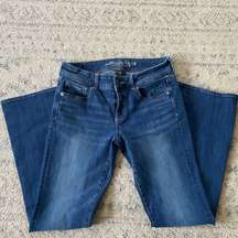 Women’s American Eagle jeans