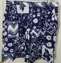 Bette & Court Bermuda Blue and White Floral Shorts Size 10