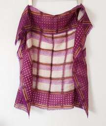 Oscar de la Renta 100% Wool Scarf Purple Gold