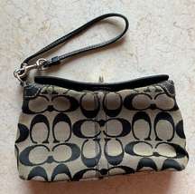 BLACK COACH WRISTLET