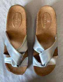 Danskin Silver Twisted Tie Slip On Platform Sandals Size 9 New with Tag