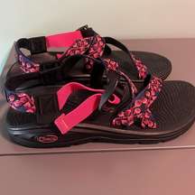 Chaco Z/Volv pink blue sandals 7