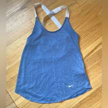 Women’s XS Nike Tank