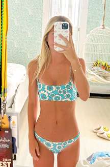 Mica Two Piece Bikini in Blue Daisy Floral size Small swimwear