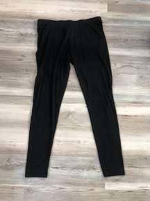 32 Heat, black leggings, NWOT