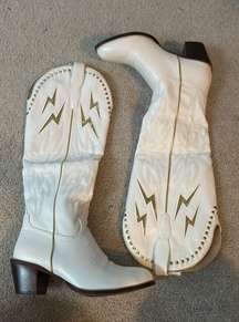 White cowgirl boots