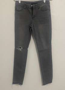Women’s Skinny Jeans Gray Wash Size 27 Fringe Hems