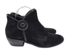 Jack Rogers Peyton Suede Womens Inside Zipper Heeled Ankle Bootie Black 8.5M