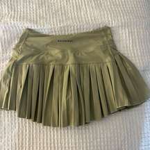 Gold hinge skirt