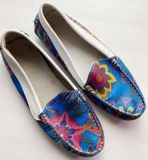 Mr & Mrs Yuo • Leather Floral Loafer Flats
