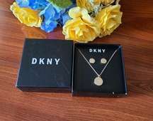 DKNY Gold Necklace/Stud Earring Gift Set