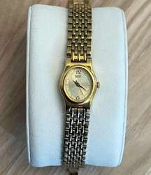 Seiko Ladies Watch Vintage Gold Tone Bracelet Gold Tone Oval Dial